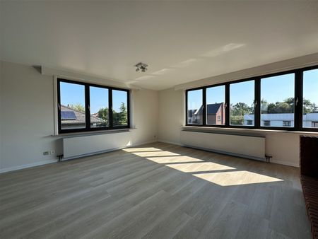 Appartement te huur in Sint-Amandsberg - Photo 2