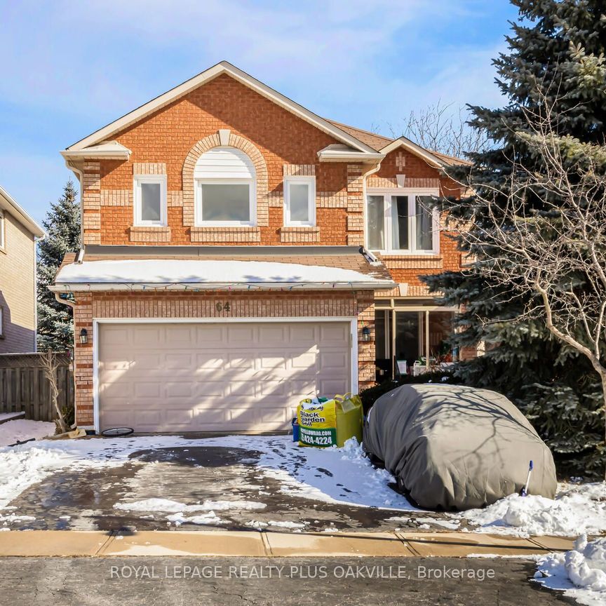 Detached Home For Lease | W8136696 - Photo 1