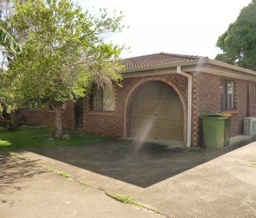 TWO BEDROOM UNIT SOUTH MACKAY - Photo 6