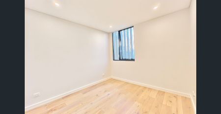 2 Bed Apartment Close To Train Station in Gordon - Photo 2