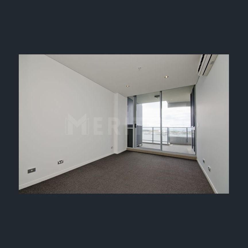 Spacious Apartment in Premium Southport Location - Photo 1