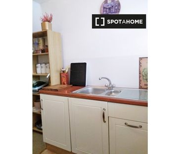 Room in a 2-Bedroom apartment for rent in Ballygall, Dublin - Photo 5