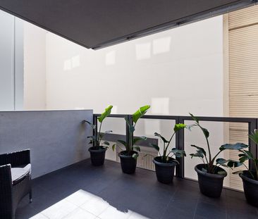 302/108 Bennett Street, East Perth WA 6004 - Apartment For Rent | D... - Photo 3