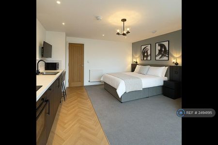 1 bedroom in a house share to rent - Photo 2