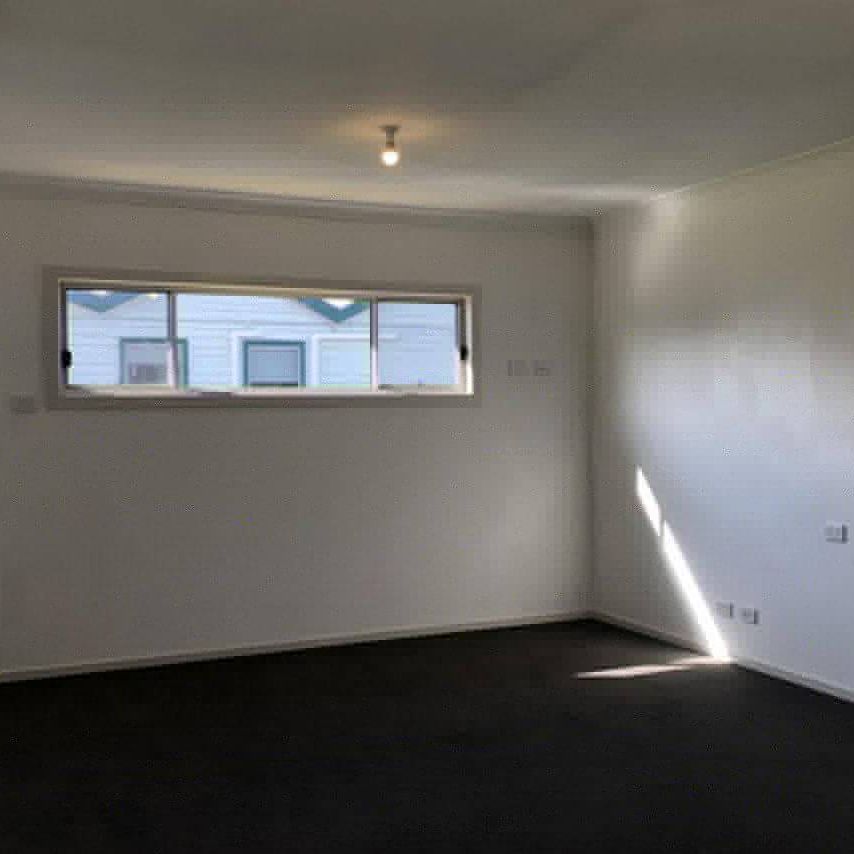 Modern property in Port Albert. - Photo 1