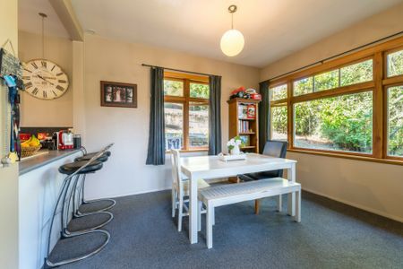 Captivating on Castlewood Road - Photo 4