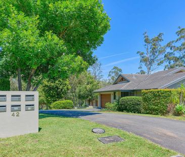 Spacious, Modern & Level Villa - Photo 1