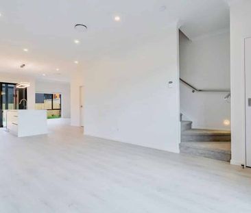 Exceptional 4-Bedroom Family Home for Rent - Photo 3