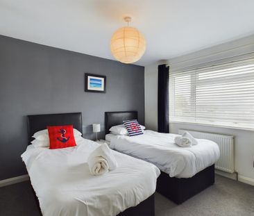 3 bedroom terraced house to rent - Photo 5