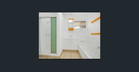 TIDY 3 BEDROOM HOME WITH MODERN COMFORTS IN KIN KORA - Photo 4