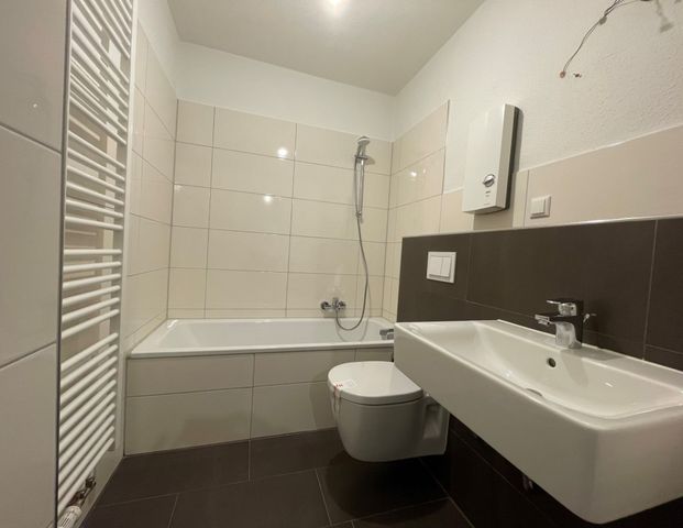 *moderne und renovierte Balkonwohnung in guter Lage* - Photo 1