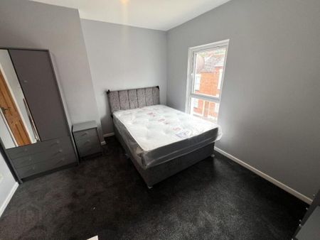 27 Oakley Street, Belfast, BT14 8BL - Photo 3