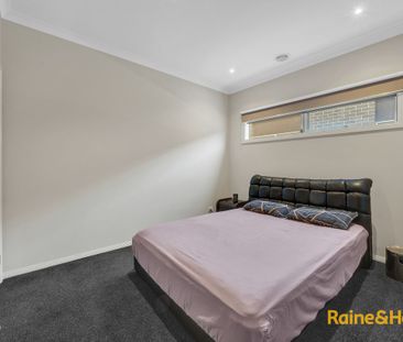 Beautiful 4 Bedroom house in Cranbourne East with Solar panels inst... - Photo 6