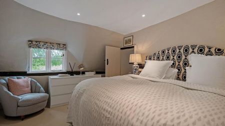 8 bedroom farm house to rent - Photo 5