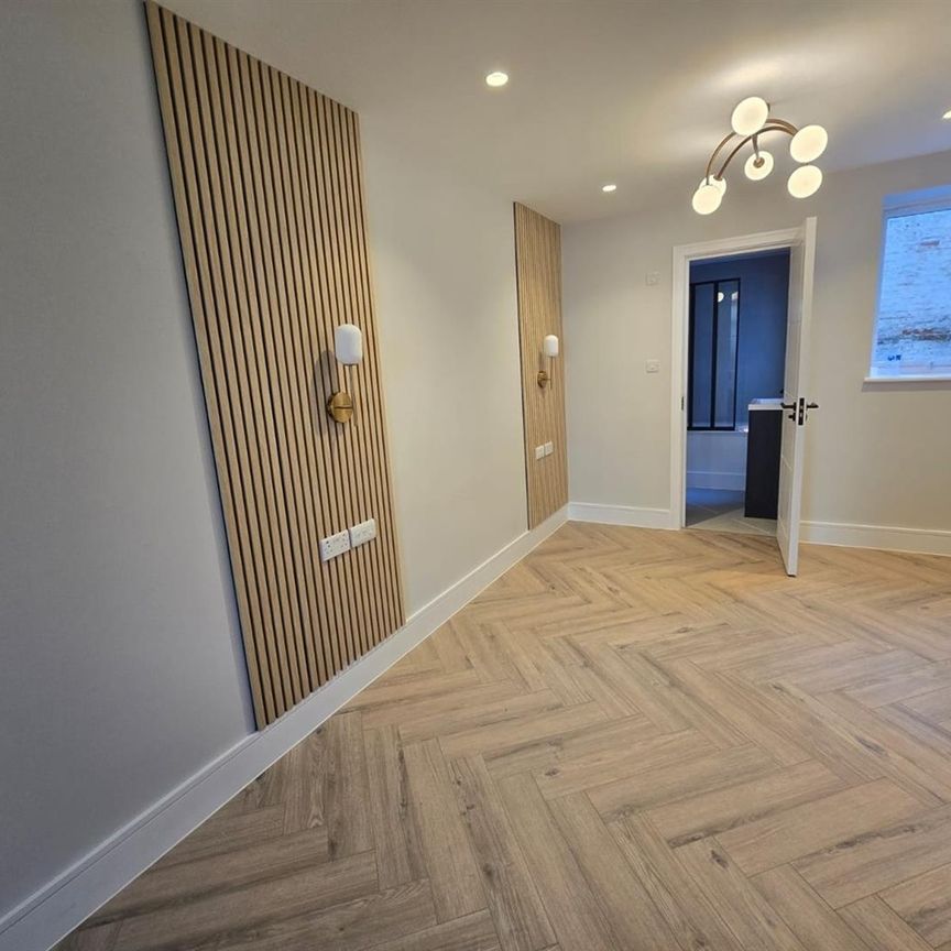 2 Bed Flat, Sunderland Road, SE23 - Photo 1