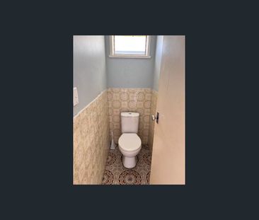 Comfort and Convenience in the Heart of Clayton - Photo 4