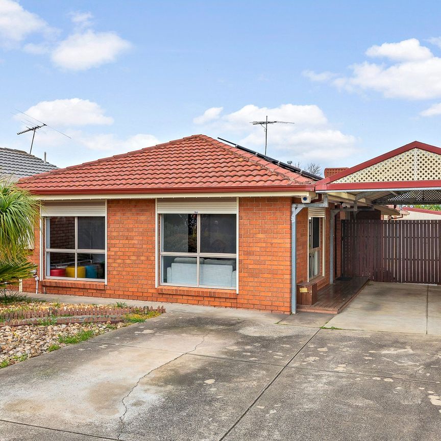 23 Poa Court, Delahey VIC 3037 - Photo 1