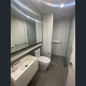 One Bedroom Apartment - Photo 2