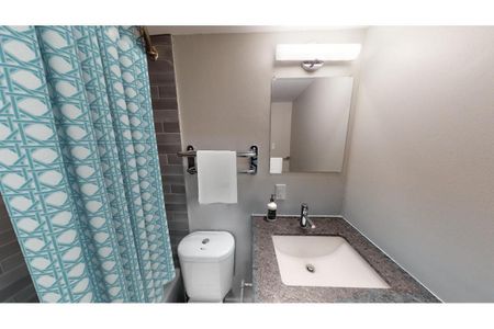 For Lease - 324 Cambridge Street, West Centre Town, Ontario - Photo 3