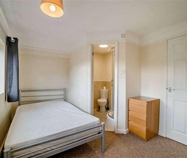 Blenheim Drive, Filton, Bristol, Gloucestershire, BS34 - Photo 5