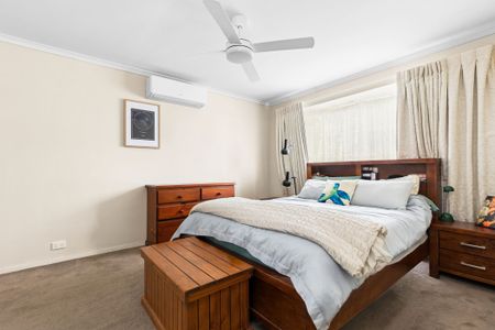 Quiet Cul-de-Sac - Close to Amenities - Perfect Family Living - Photo 2