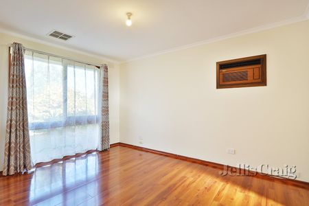 7 Wallace Road, Wantirna South - Photo 3