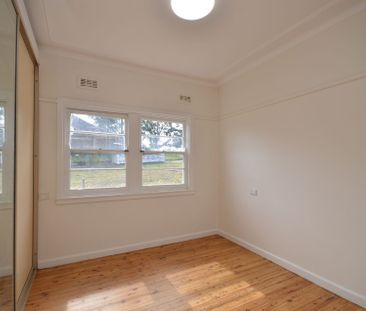 Renovated 3 Bedroom House!! - Photo 3