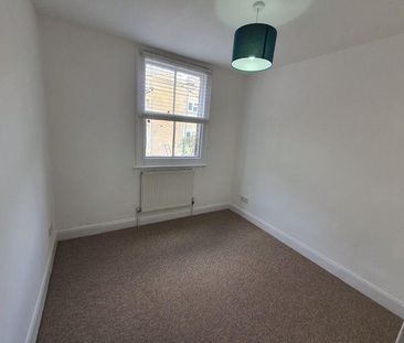3 bedroom flat to rent - Photo 6