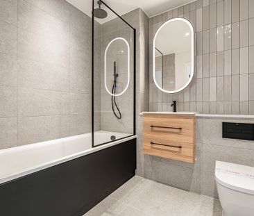 Glasswater Locks, Belmont Wharf, Pitt Street, Birmingham City Centre - Photo 1