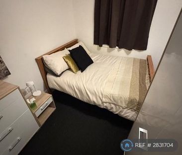 1 bedroom in a house share to rent - Photo 4