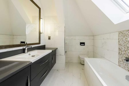 2 bedroom penthouse to rent - Photo 5