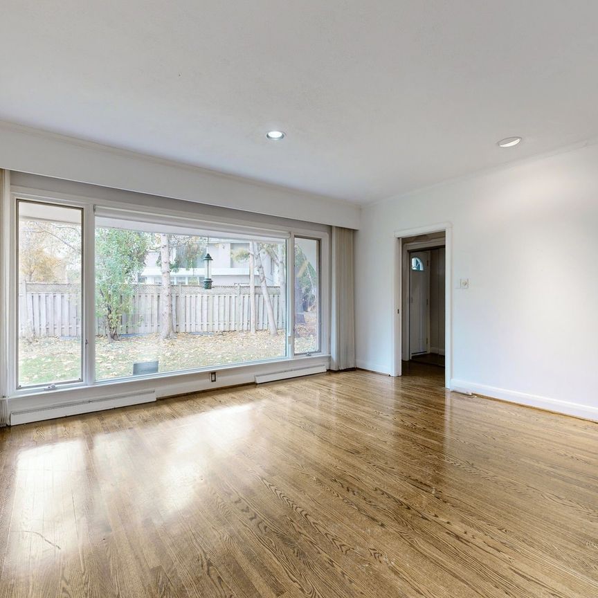 For Lease - 5 Morewood Crescent, Toronto, Ontario - Photo 1