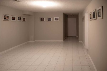 For Lease - 66 Devonsleigh Boulevard, Richmond Hill, Ontario - Photo 4