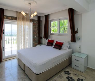 Rymlig villa med 4 sovrum och pool i Mugla Fethiye - Photo 6