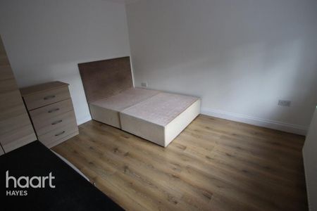 1 bedroom semi-detached house to rent - Photo 2