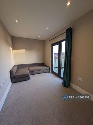 2 bedroom penthouse to rent - Photo 1