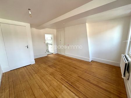 Location Appartement 3 pièces 83m² DEVILLE LES ROUEN 76250 - Photo 2