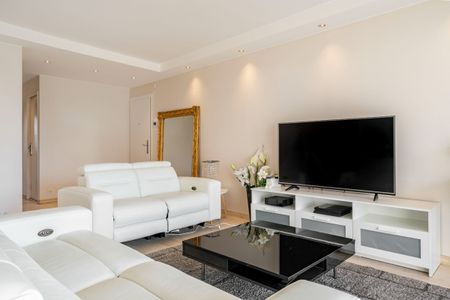 CANNES MARINA - LOCATION 4P VIDE AVEC GARAGE ET CAVE - Photo 4