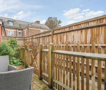2 bedroom semi-detached house to rent - Photo 2