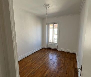 Location Appartement 3 pièces 65m² VILLEURBANNE 69100 - Photo 2