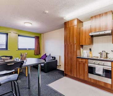 Classic 3 bed En-Suite - Photo 3