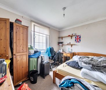 5 bedroom semi-detached house to rent - Photo 4