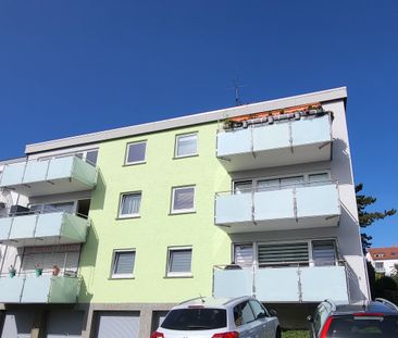 Schuch Immobilien – Sonnige 2 ZKBB in Hahn mit Parkplatz und EBK - Photo 1