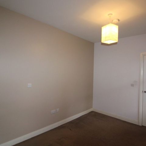 Parkgate, Roundhay Road, Leeds - Photo 1