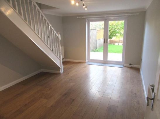 2 bedroom terraced house to rent - Photo 1