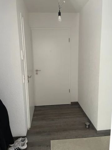 Charmante 2 Zimmer Dachgeschosswohnung inkl. Einbauküche. - Photo 4