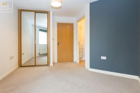 To Let 2 Bed Apartment - Photo 2