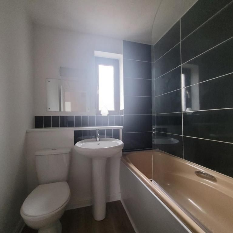 3 bedroom detached house to rent - Photo 1