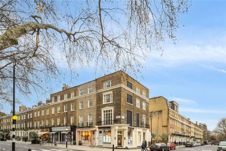 EXCLUSIVELY MANNAGED BY SAVILLS. HMO APPROVED. AVAILABLE NOW. NEWLY RENOVATED. A well-presented four-bedroom maisonette is situated in the heart of Connaught Village - Photo 5