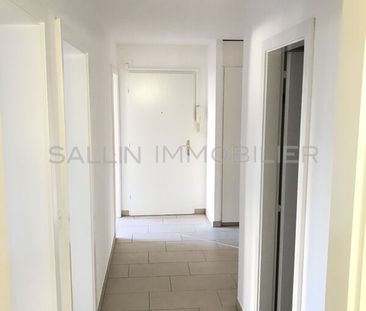 JOLI ET SPACIEUX APPARTEMENT DE 4½ PIECES - Photo 2